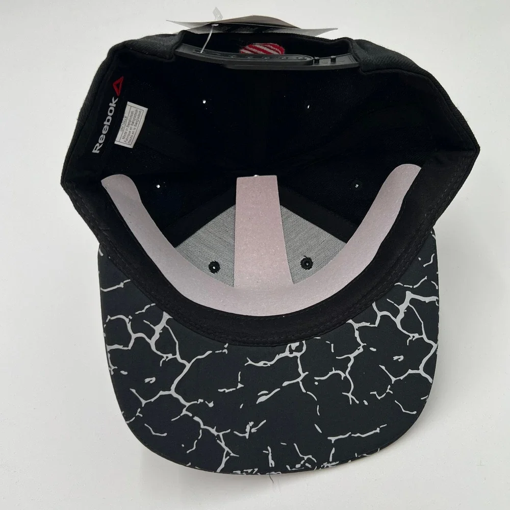 Reebok UFC Fight For Peace Snapback Hat Black Crackle Brim Adjustable OSFA NEW - Picture 6 of 8